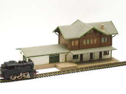Pola Station 650