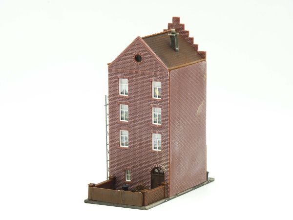 Stadshuis met winkel