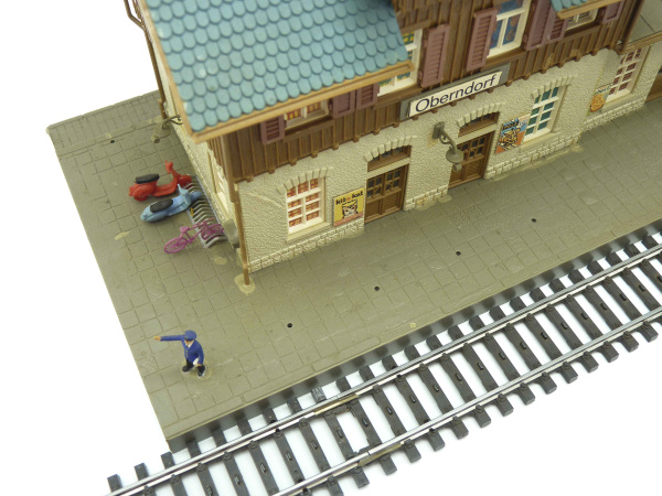 Pola Station