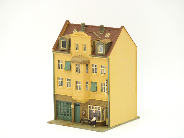 Kibri Stadshuis met winkel