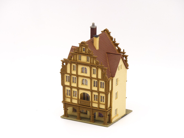 Stadshuis met winkel
