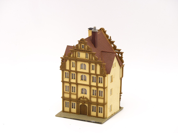 Stadshuis met winkel